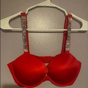 VS Shine Strap Push-Up Bra